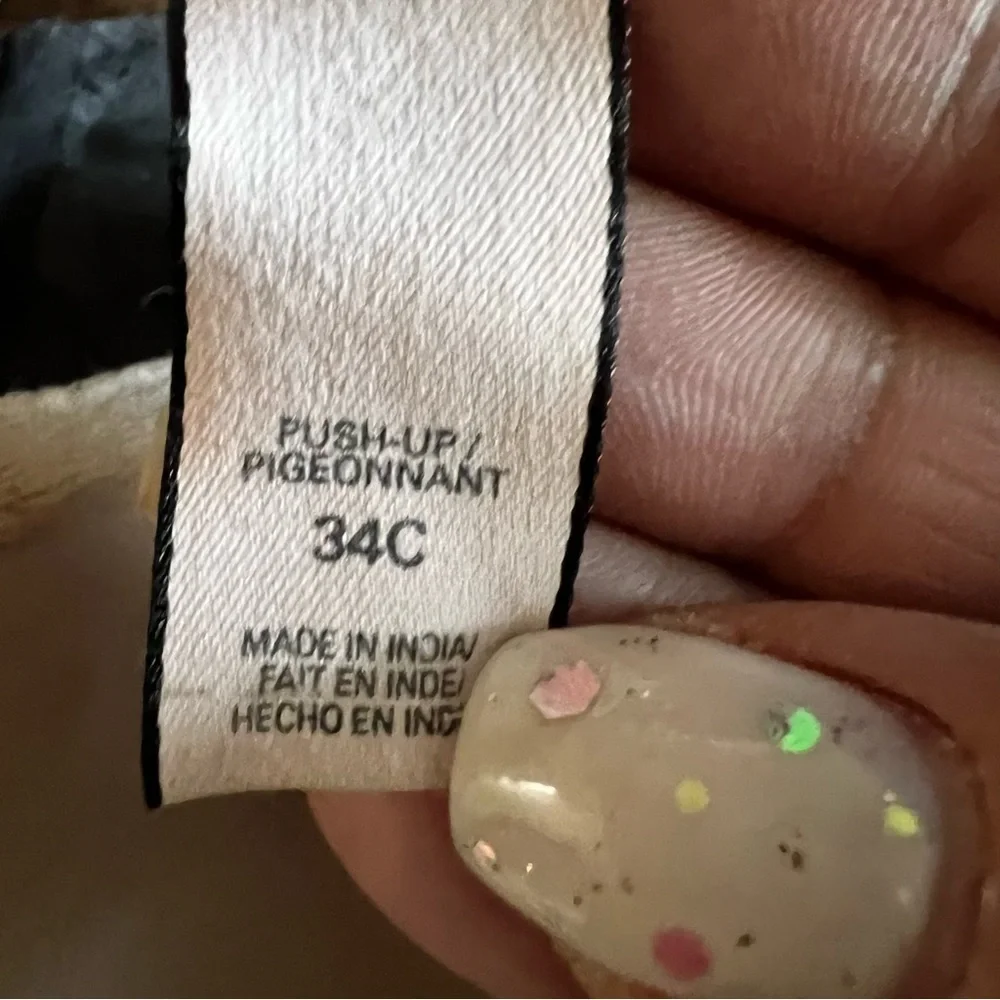Victoria’s Secret Beige Wire Push‎ Up Bra